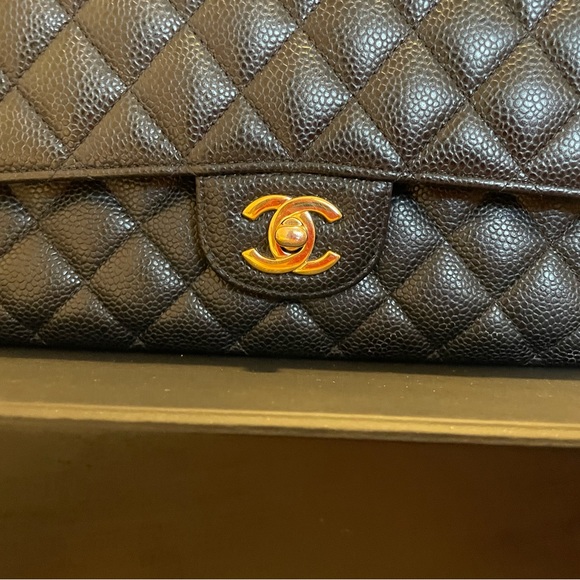 SOLD- 💕Chanel medium double flap caviar leather💕 - Picture 2 of 16